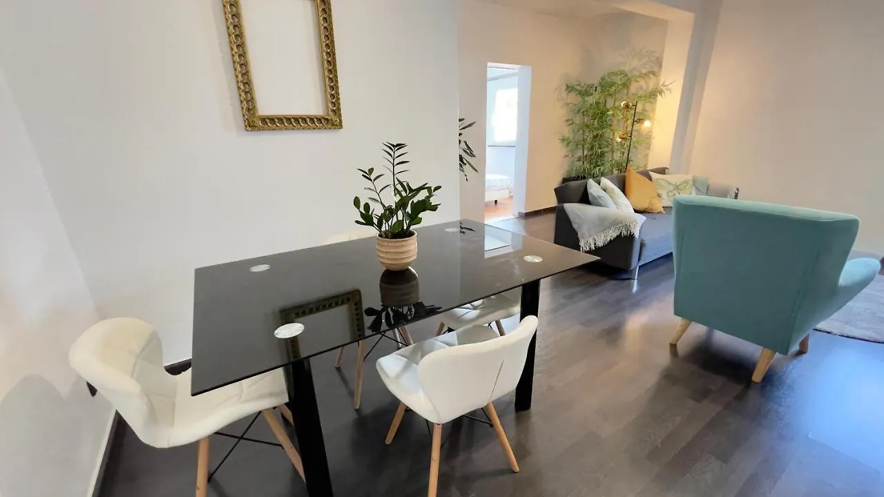 Apartamento T2 Com Terraco Grande contacts